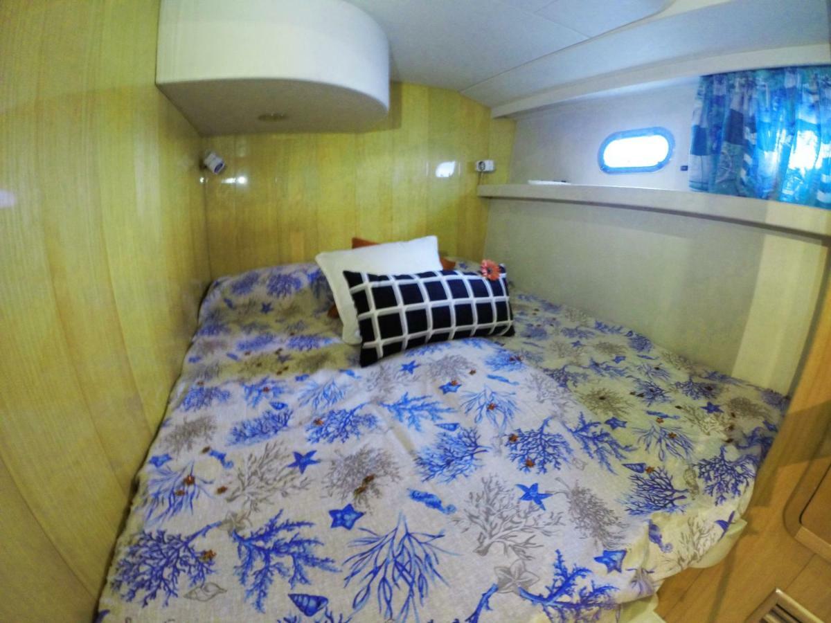Yacht Botel *